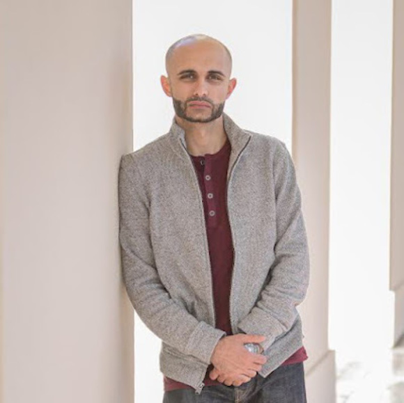 Meet your Posher, Ara - Picture 1 of 1